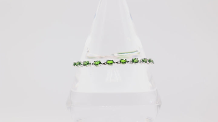 925 Silver Emerald stones Tennis Bracelet 7.5 in.