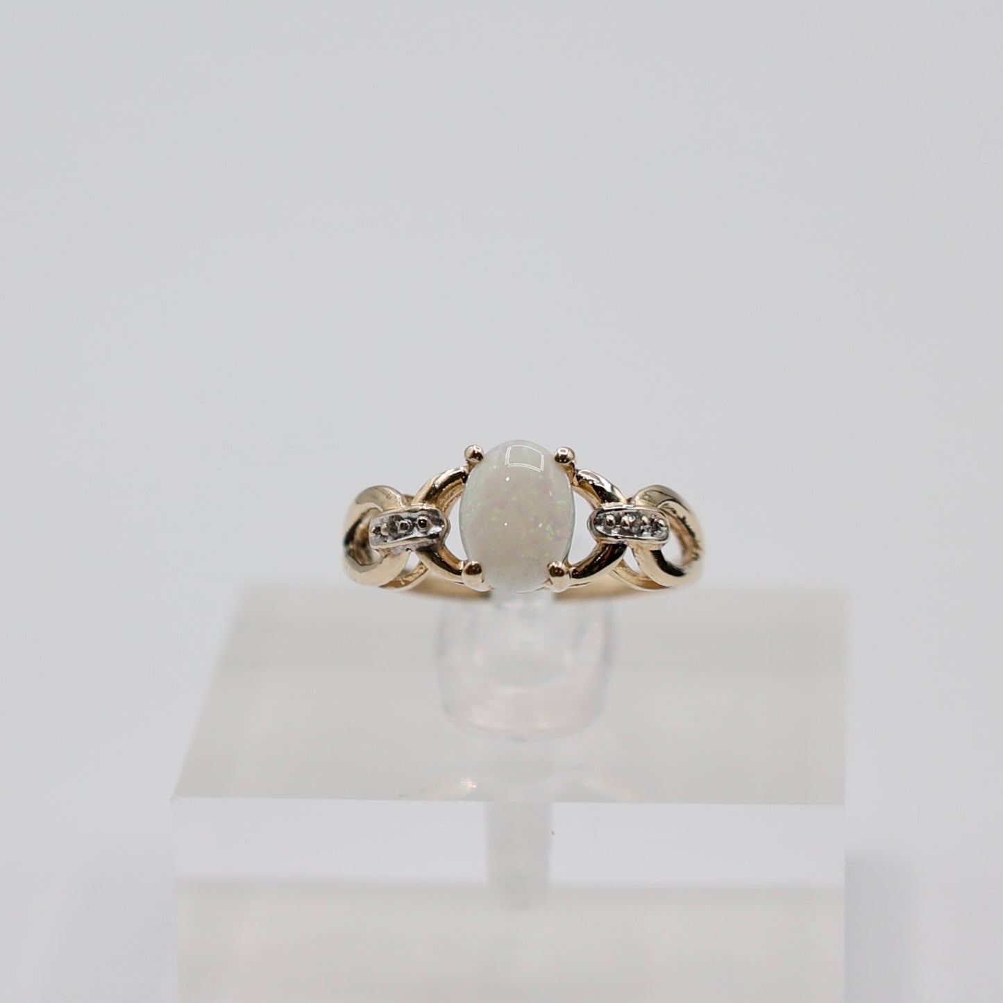 10k Yellow Gold  White Opal Ring - Size 5.75