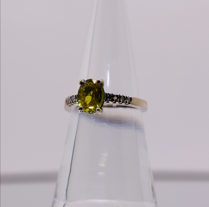 18k Yellow Gold with Yellow Topaz & White Diamonds Ring - Size 5.5