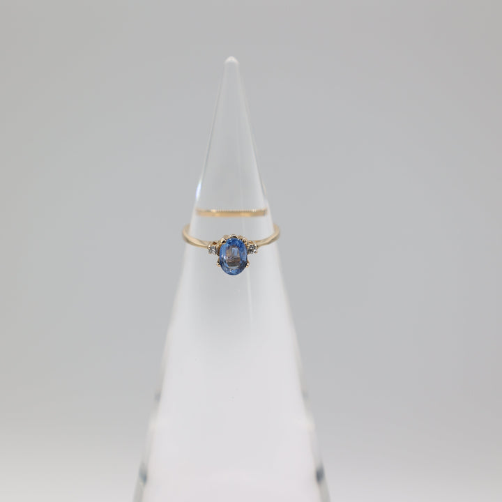 14K Yellow Gold Blue Topaz and Diamond Accented Ring Size 5.75