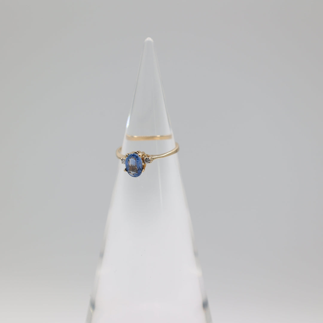 14K Yellow Gold Blue Topaz and Diamond Accented Ring Size 5.75