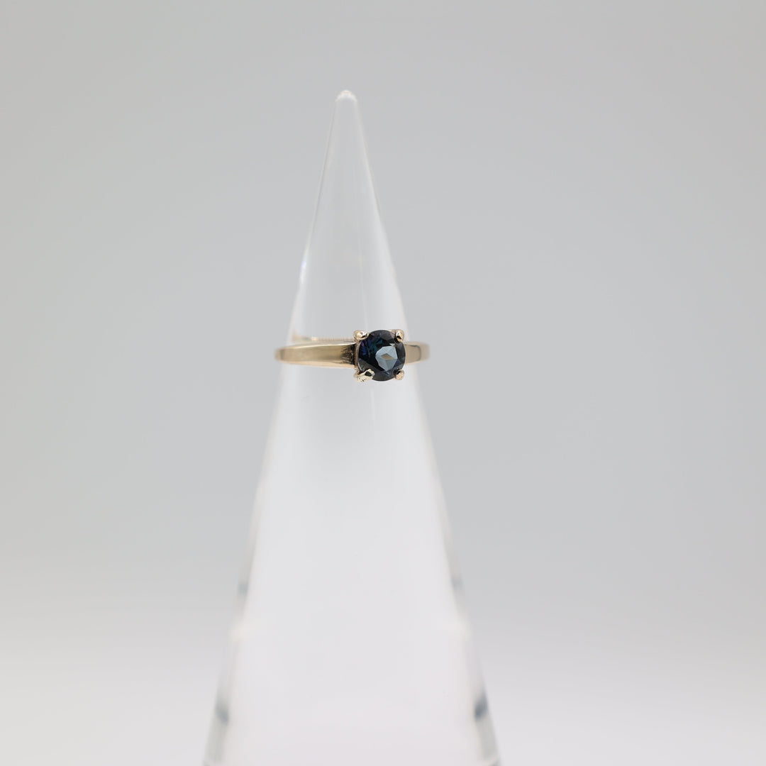 10K Yellow Gold London Blue Topaz Ring 6mm Size 5.5