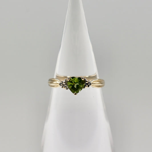 10k Yellow Gold Peridot and Diamond Ring - Size 6.5