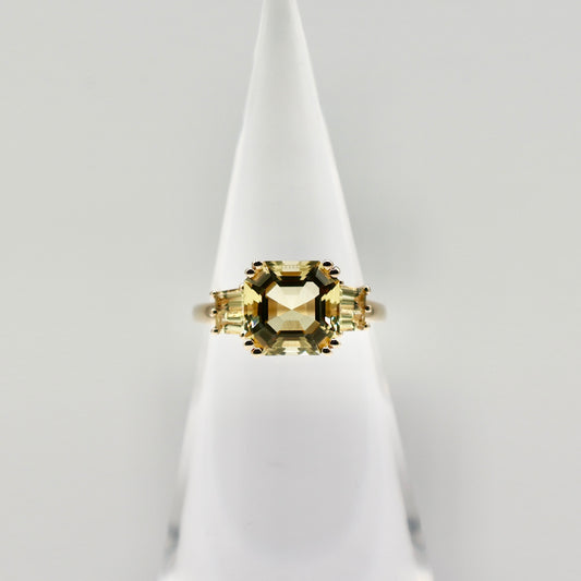 14k Yellow Gold Green Citrine Emerald Square Ring - Size 8