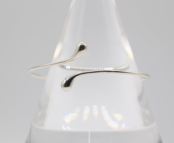 Tiffany & Co Elsa Perretti 925 Sterling Silver Teardrop Bangle Bracelet