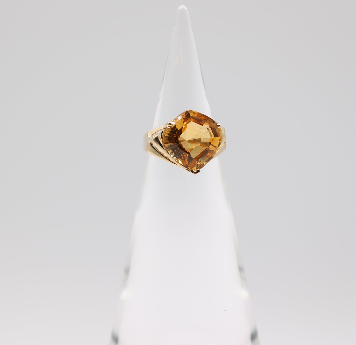 14k yellow gold freeform cut citrine ring - size 6