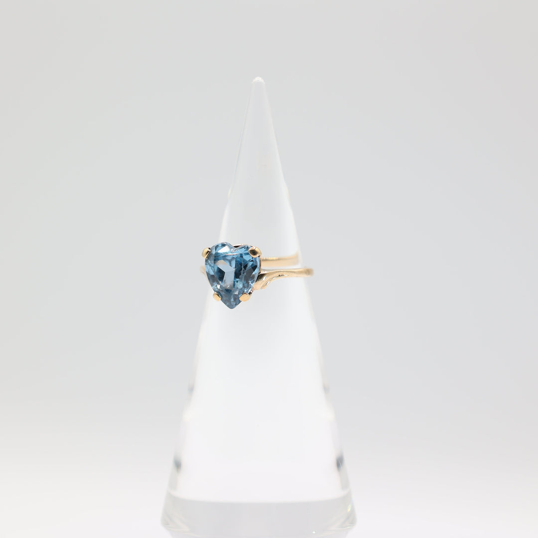 12k Yellow Gold Band with Blue Topaz Heart Stone Ring Size 10