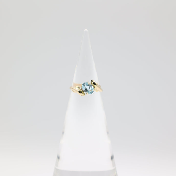 14k Yellow Gold 8x6mm Oval Blue Topaz Stone Ring Size 7.5