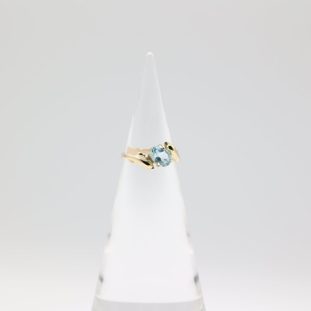 14k Yellow Gold 8x6mm Oval Blue Topaz Stone Ring Size 7.5