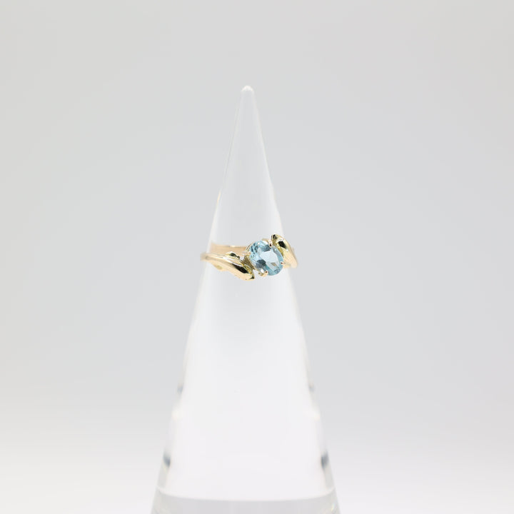 14k Yellow Gold 8x6mm Oval Blue Topaz Stone Ring Size 7.5