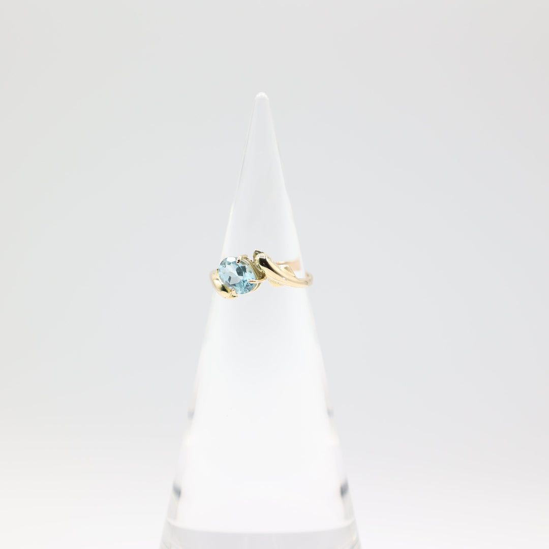 14k Yellow Gold 8x6mm Oval Blue Topaz Stone Ring Size 7.5