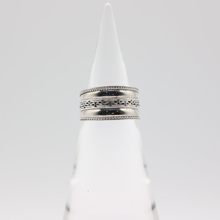 925 Sterling Silver Ring size 11