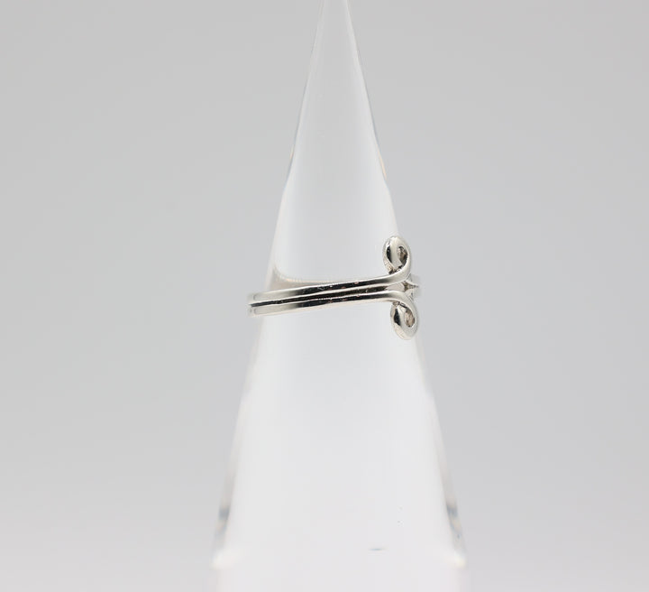 925 Sterling Silver Swirl Ring Size 8
