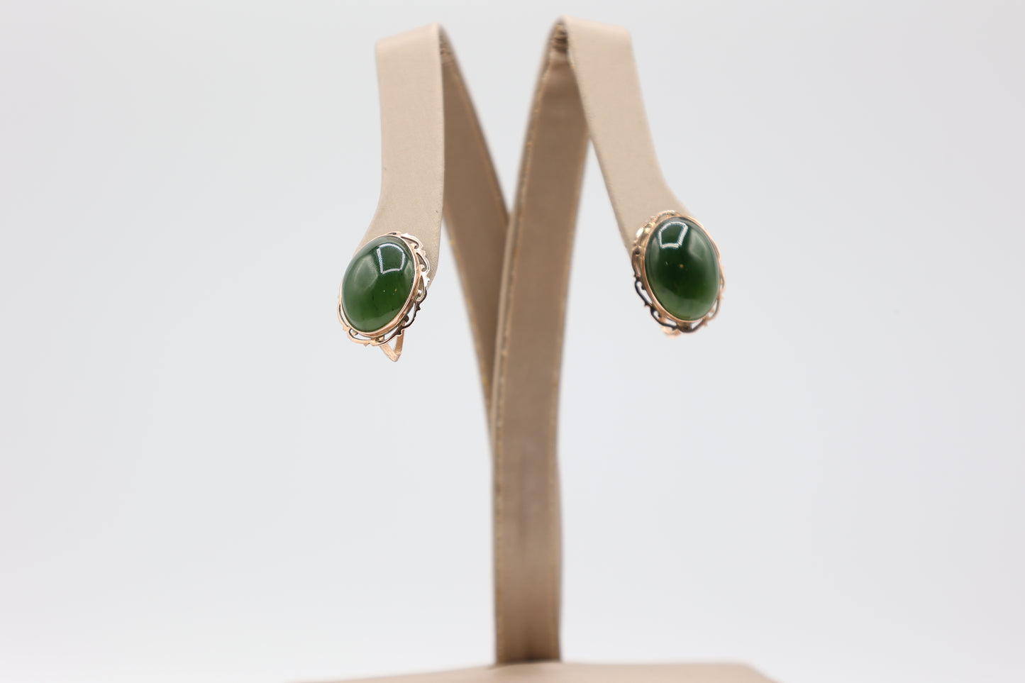 Vintage 14k Yellow Gold Green Cabochon Earrings