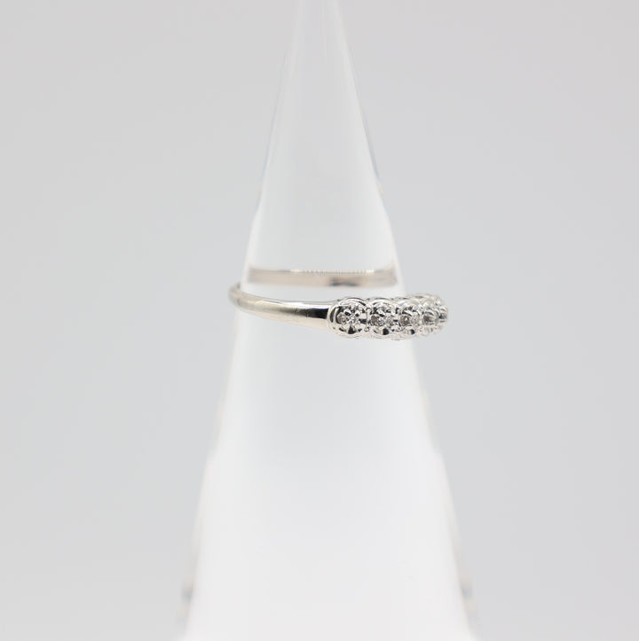 14k White Gold with Five White Diamonds Ring – Size 6.75