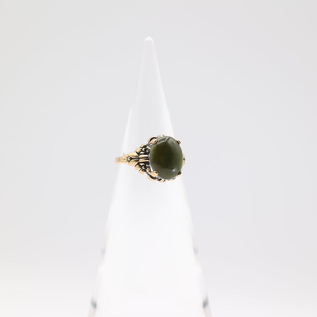 10k Yellow Gold 12x10mm Oval Jade Stone Ring Size 7.5