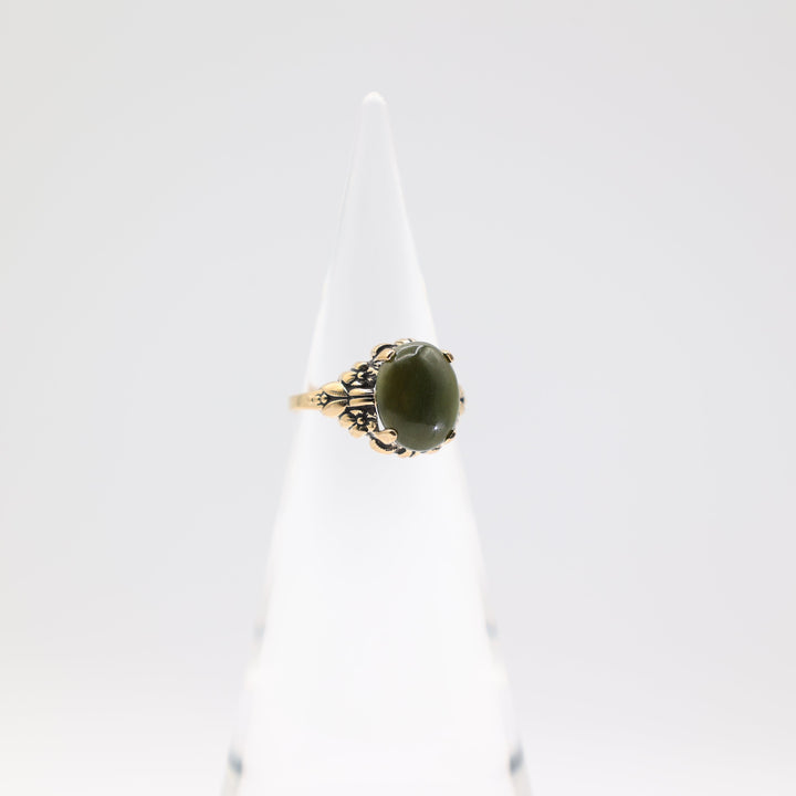 10k Yellow Gold 12x10mm Oval Jade Stone Ring Size 7.5