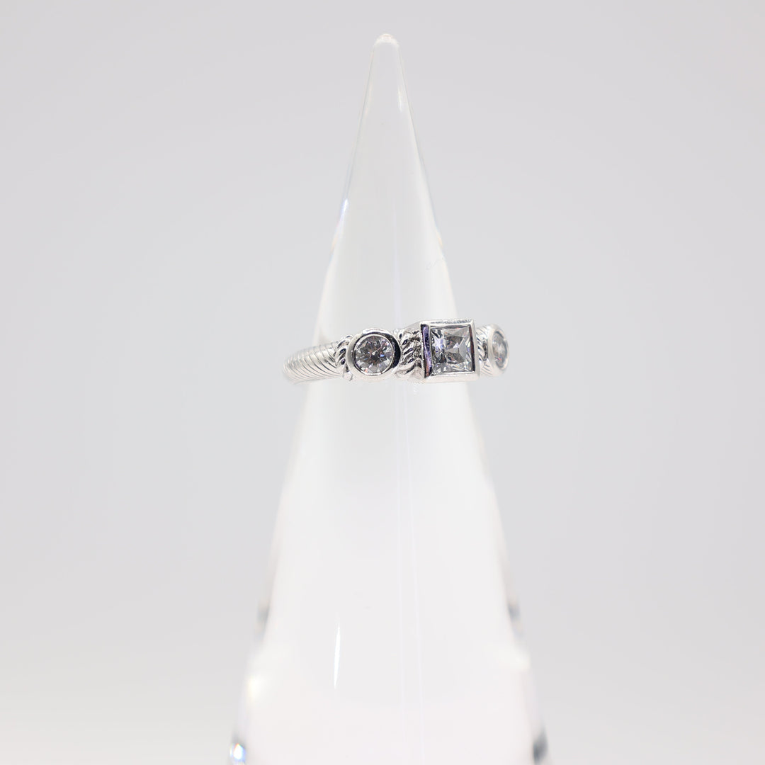 Judith Ripka 925 Sterling Silver  3-Stone Ring- Size 8- 6.15g
