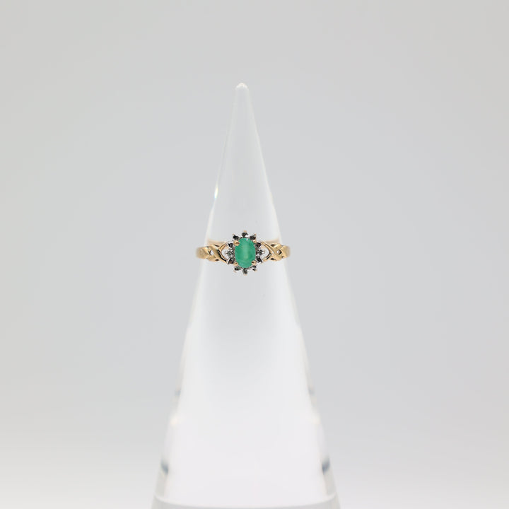 14k Yellow Gold 6x4mm Oval Chrysoprase Stone & Diamond Halo Accents Ring Size 6.5
