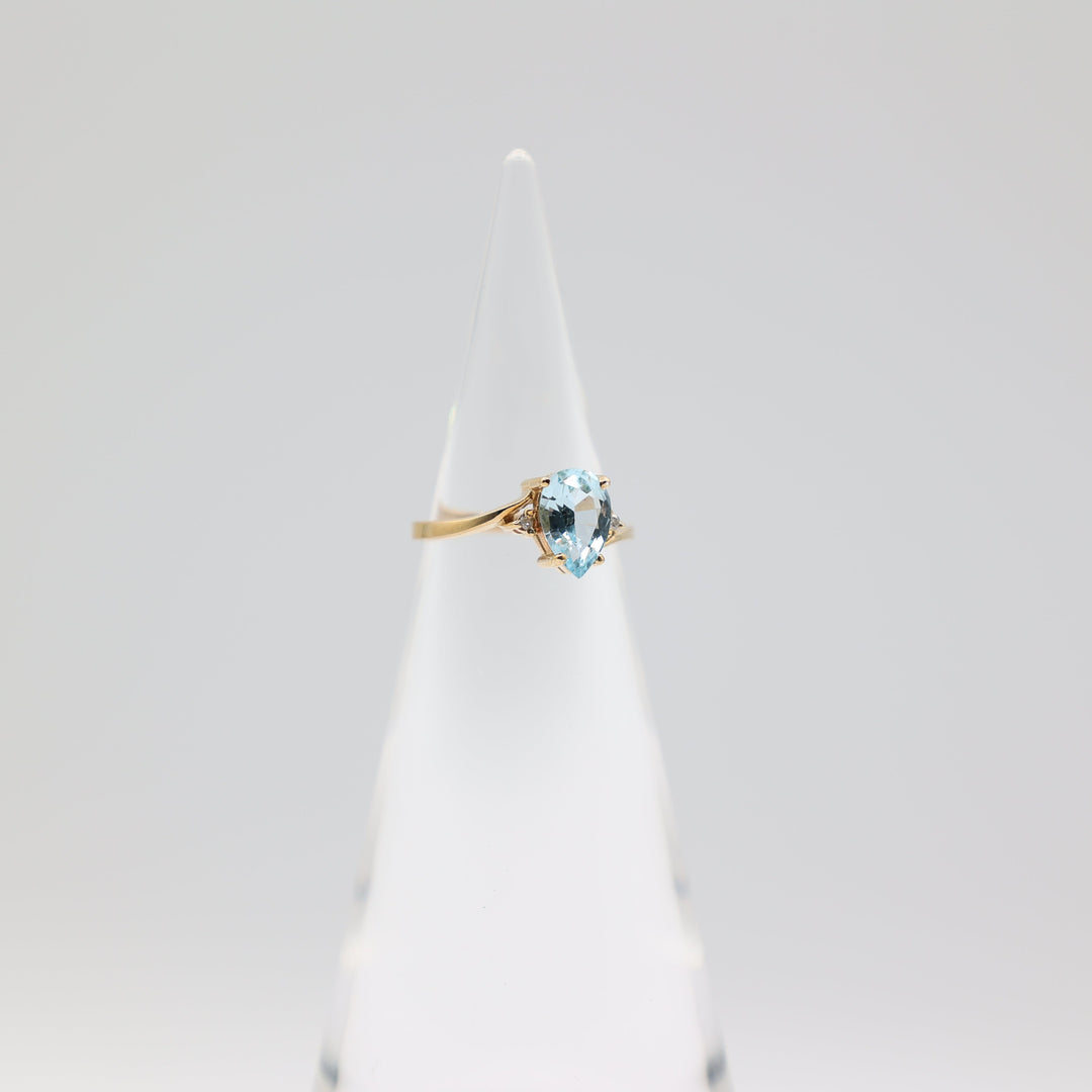 10K Yellow Gold Pear Cut 9x6mm Blue Topaz and Diamond Accents Ring Size 5.75