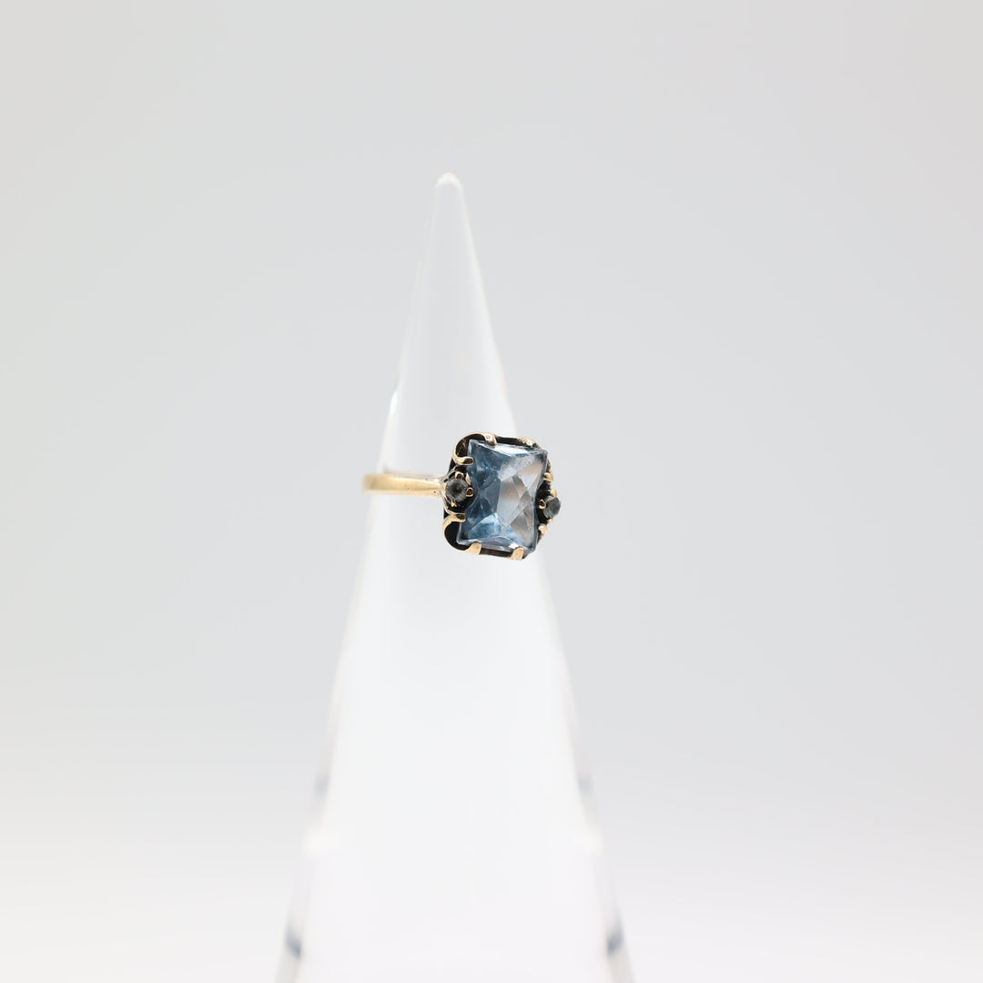 10K Yellow Gold 10x8mm Blue Topaz Stone and White Spinel Accents Ring Size 6