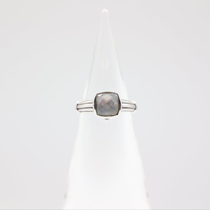 Lagos Venus MOP Doublet Sterling Silver Ring- Size 7- 4.7g