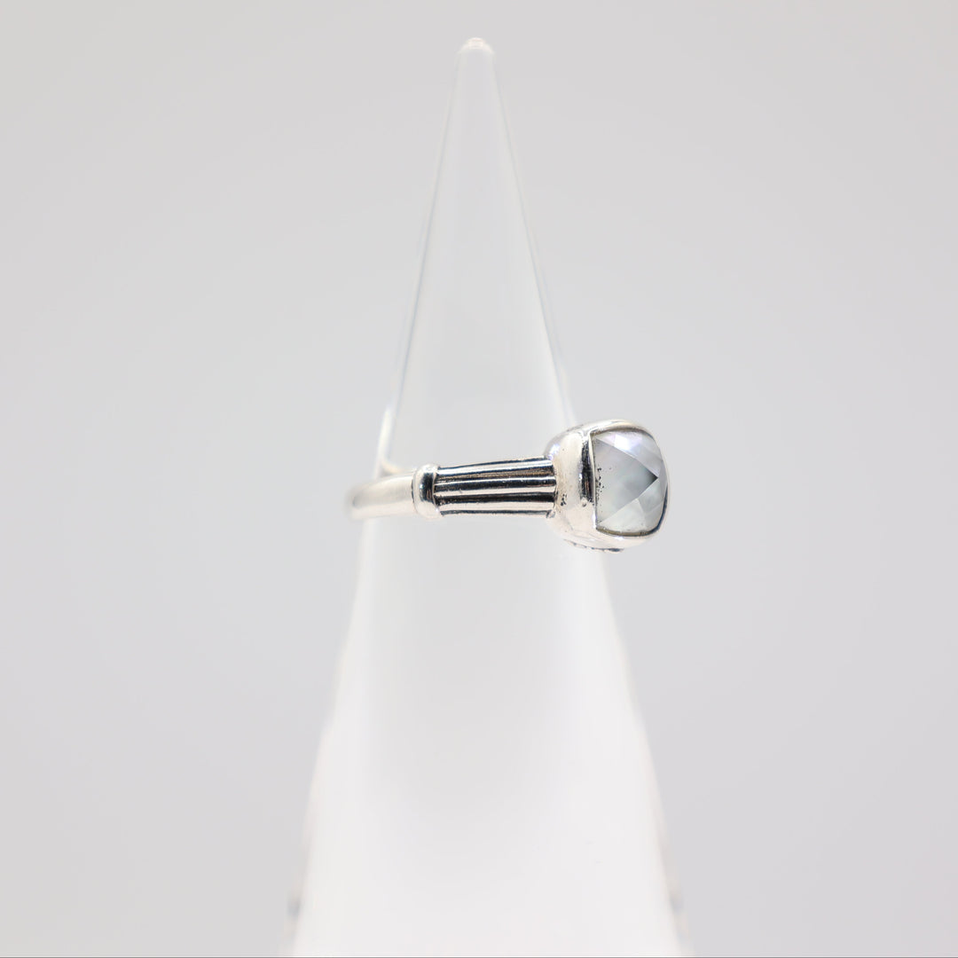 Lagos Venus MOP Doublet Sterling Silver Ring- Size 7- 4.7g