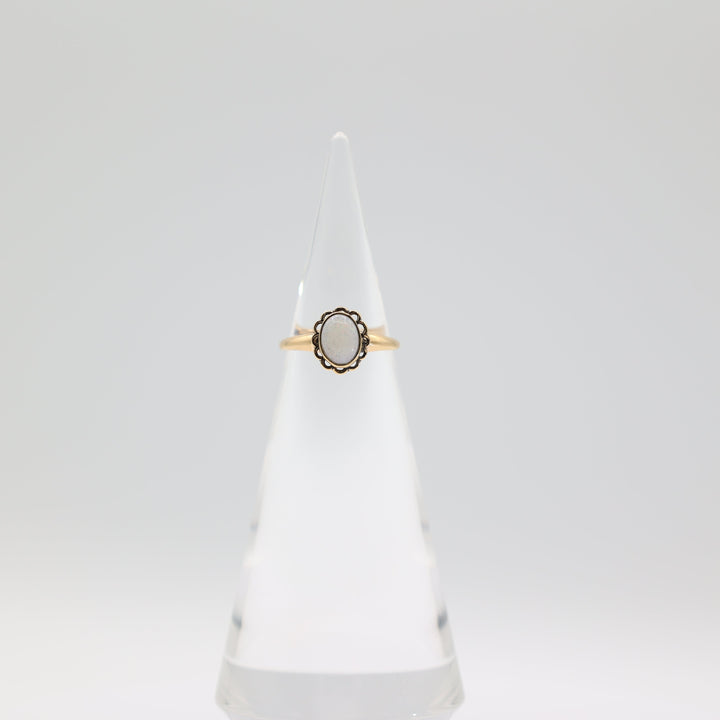 10K Yellow Gold White Opal Ring 7.5mm x 5.5mm Size 6