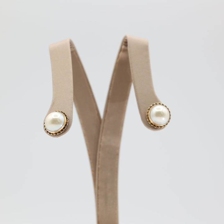 14k Yellow Gold Round Pearl 9.5mm Stud Earrings