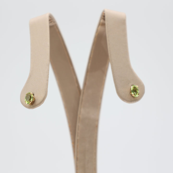 14k Yellow Gold Peridot 6x4mm Stud Earrings