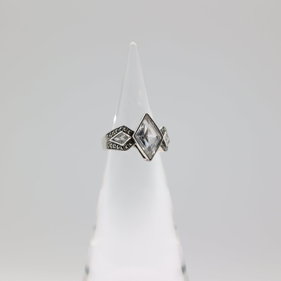 925 Sterling Silver 15x9mm Iolite Stone & Marcasite Accents Ring Size 7.75