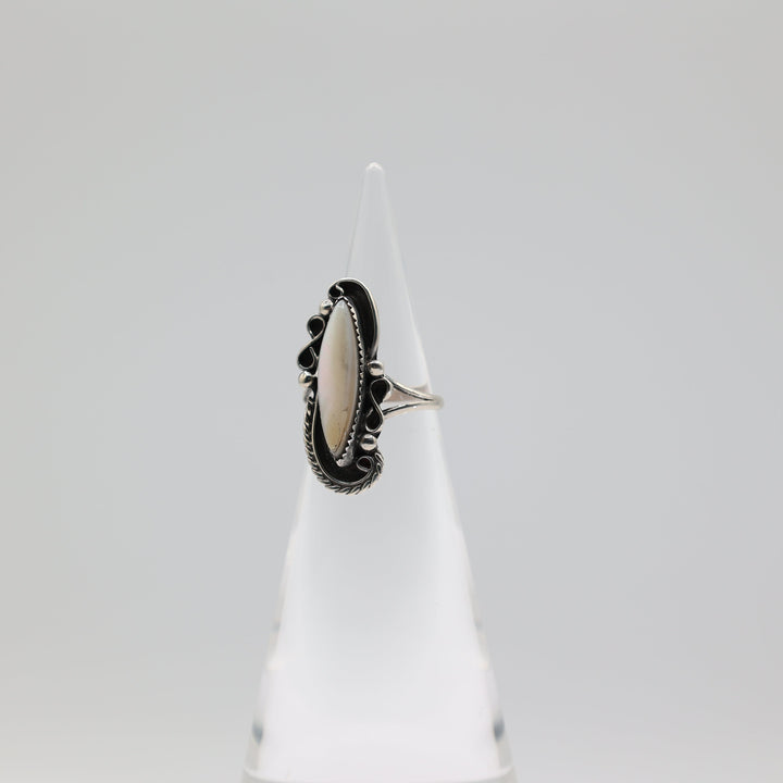 925 Sterling Silver Mother of Pearl Stone Ring Size 6 21x6mm