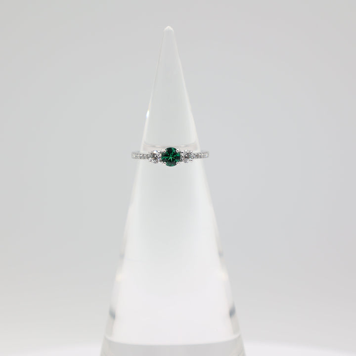 Swarovski White Crystal And Emerald 5mm Stone Ring Size 6.5