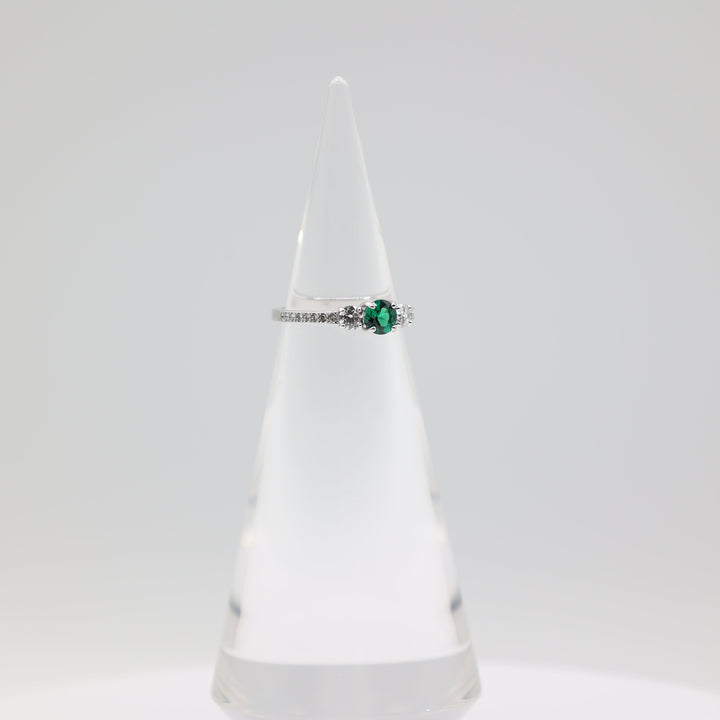 Swarovski White Crystal And Emerald 5mm Stone Ring Size 6.5