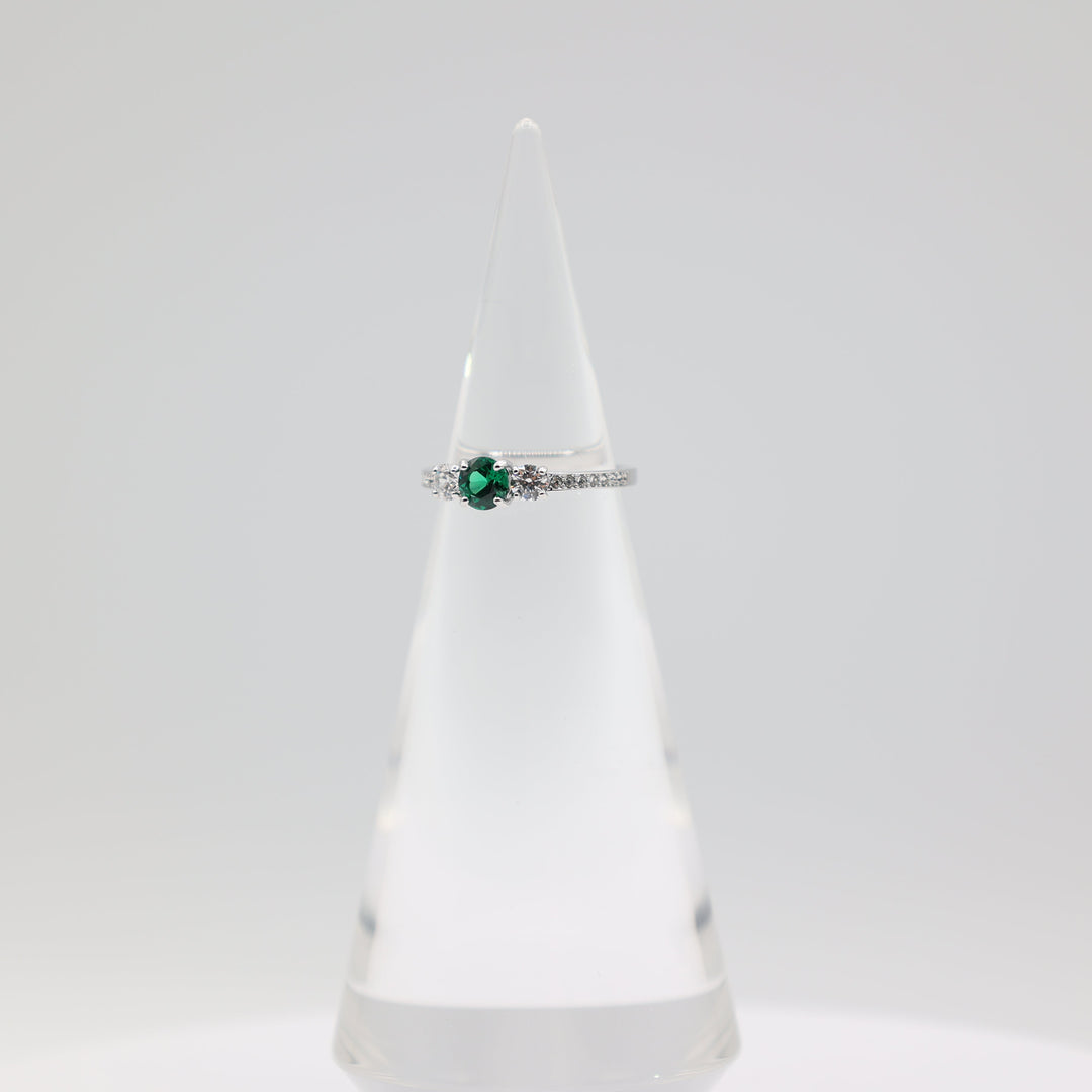 Swarovski White Crystal And Emerald 5mm Stone Ring Size 6.5