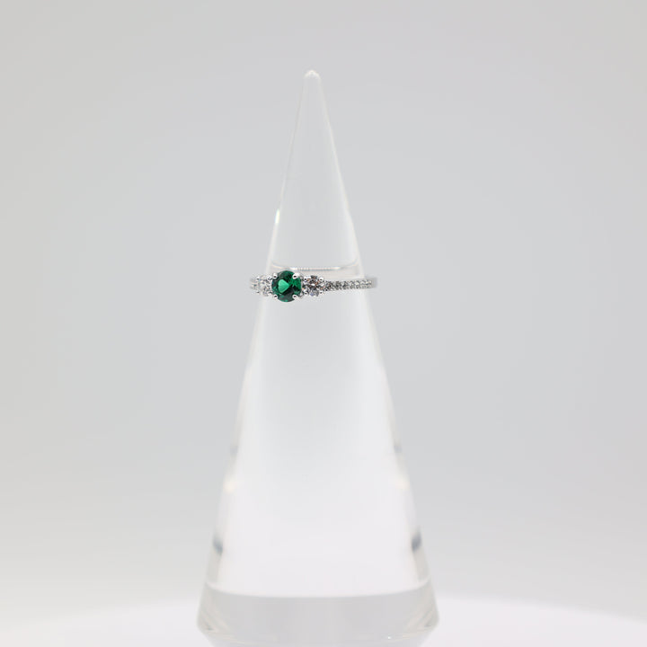 Swarovski White Crystal And Emerald 5mm Stone Ring Size 6.5