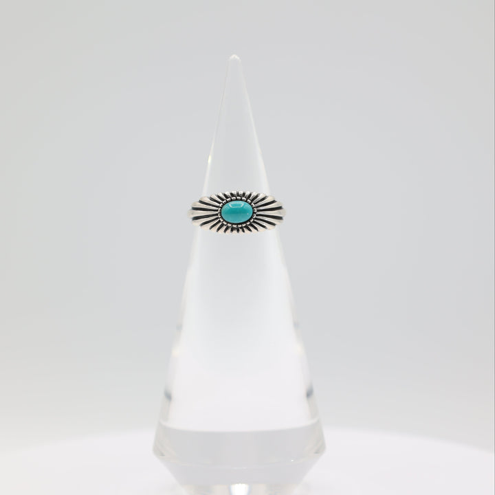 925 Sterling Silver Turquoise Ring Size 8 Elegant Gift