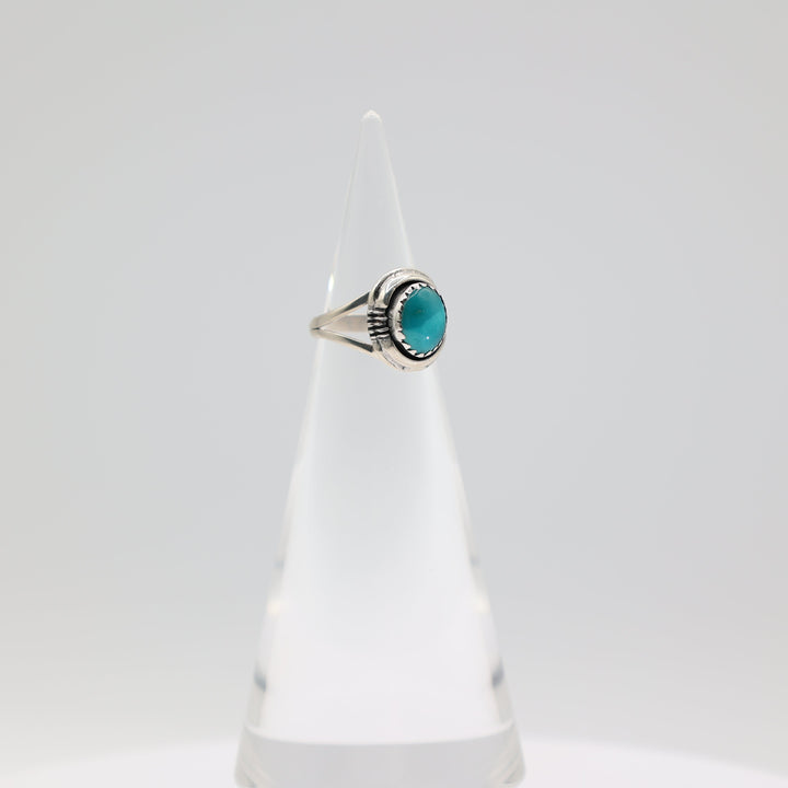 925 Sterling Silver L Yazzie 10x8mm Oval Turquoise Stone Ring with 925 Halo Size 4.5