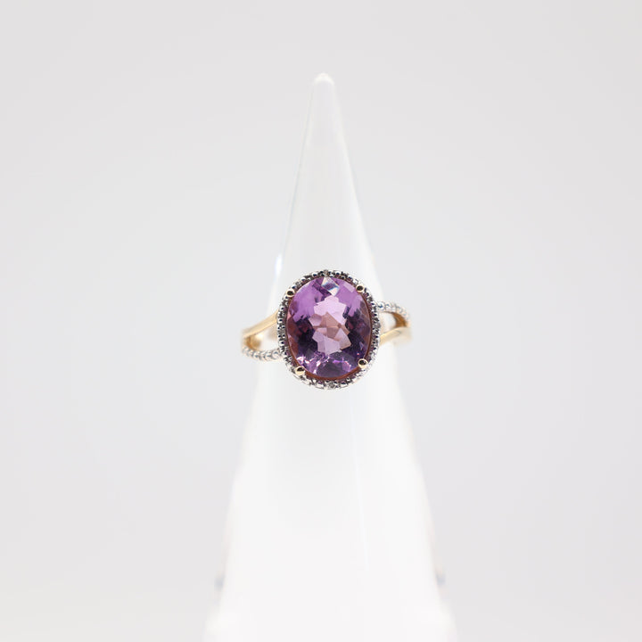 10k Gold Ring with Purple Amethyst and Diamonds- Size 6.5