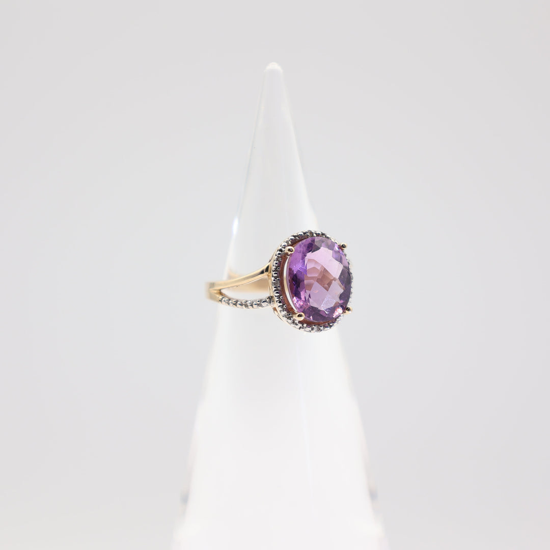 10k Gold Ring with Purple Amethyst and Diamonds- Size 6.5