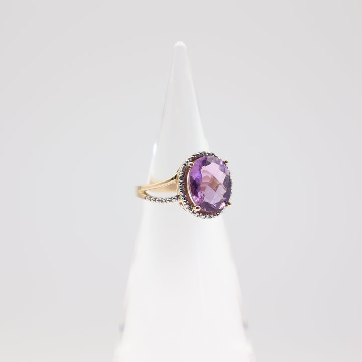 10k Gold Ring with Purple Amethyst and Diamonds- Size 6.5