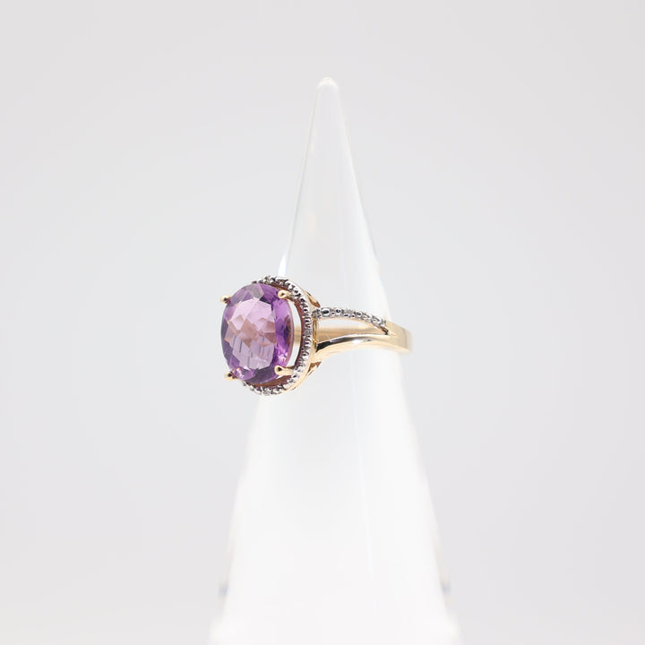 10k Gold Ring with Purple Amethyst and Diamonds- Size 6.5