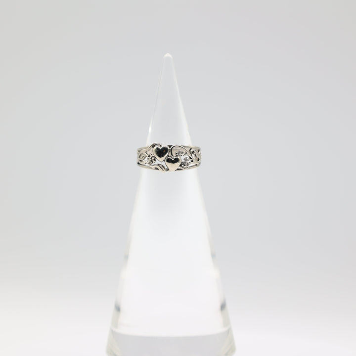 14K White Gold Heart and Vine Ring Size 5.5 Jewelry