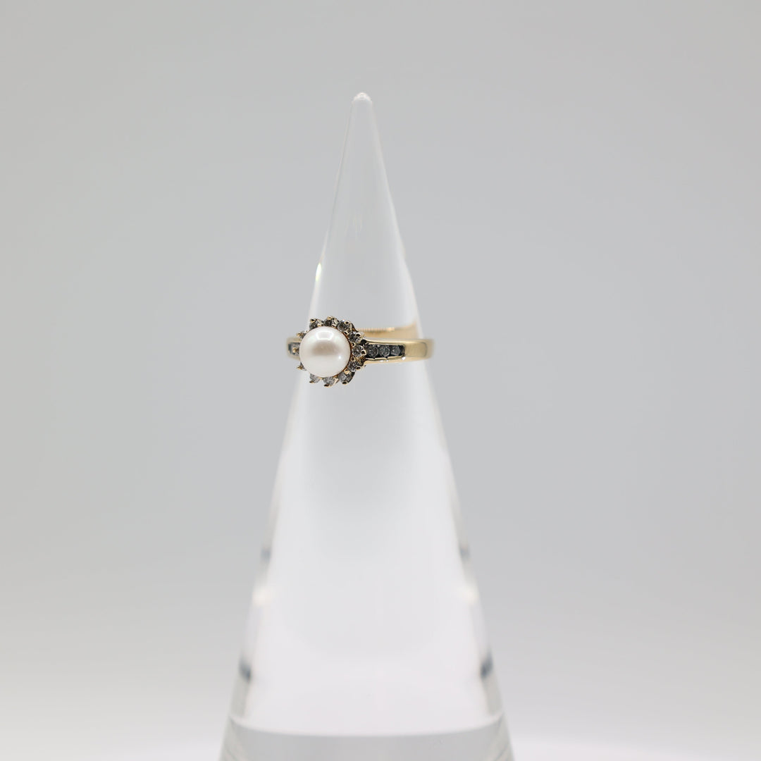 14K Yellow Gold Pearl Diamond Halo Ring Classic Size 6.75