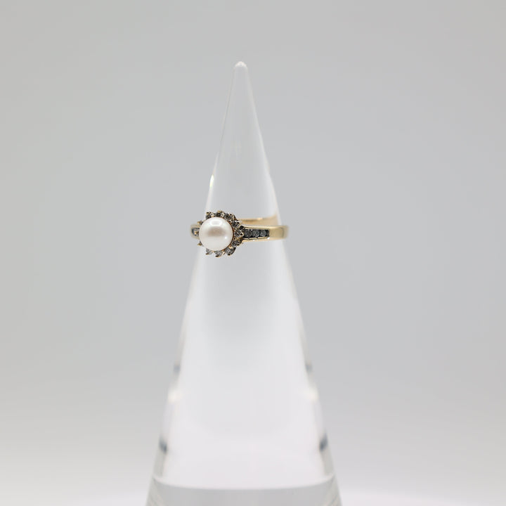 14K Yellow Gold Pearl Diamond Halo Ring Classic Size 6.75