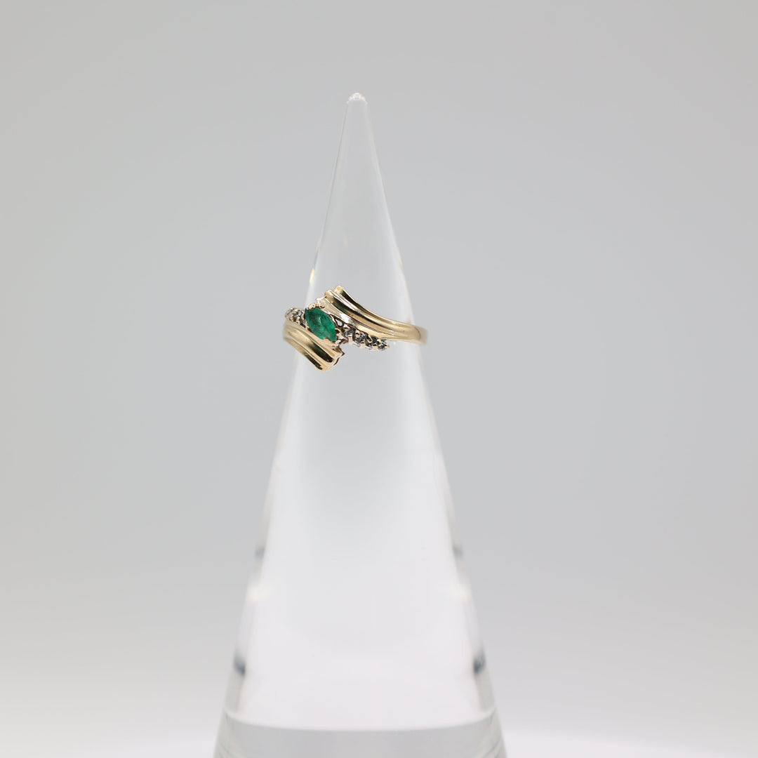 14K Yellow Gold Emerald Ring With Diamond Accents Size 5.75