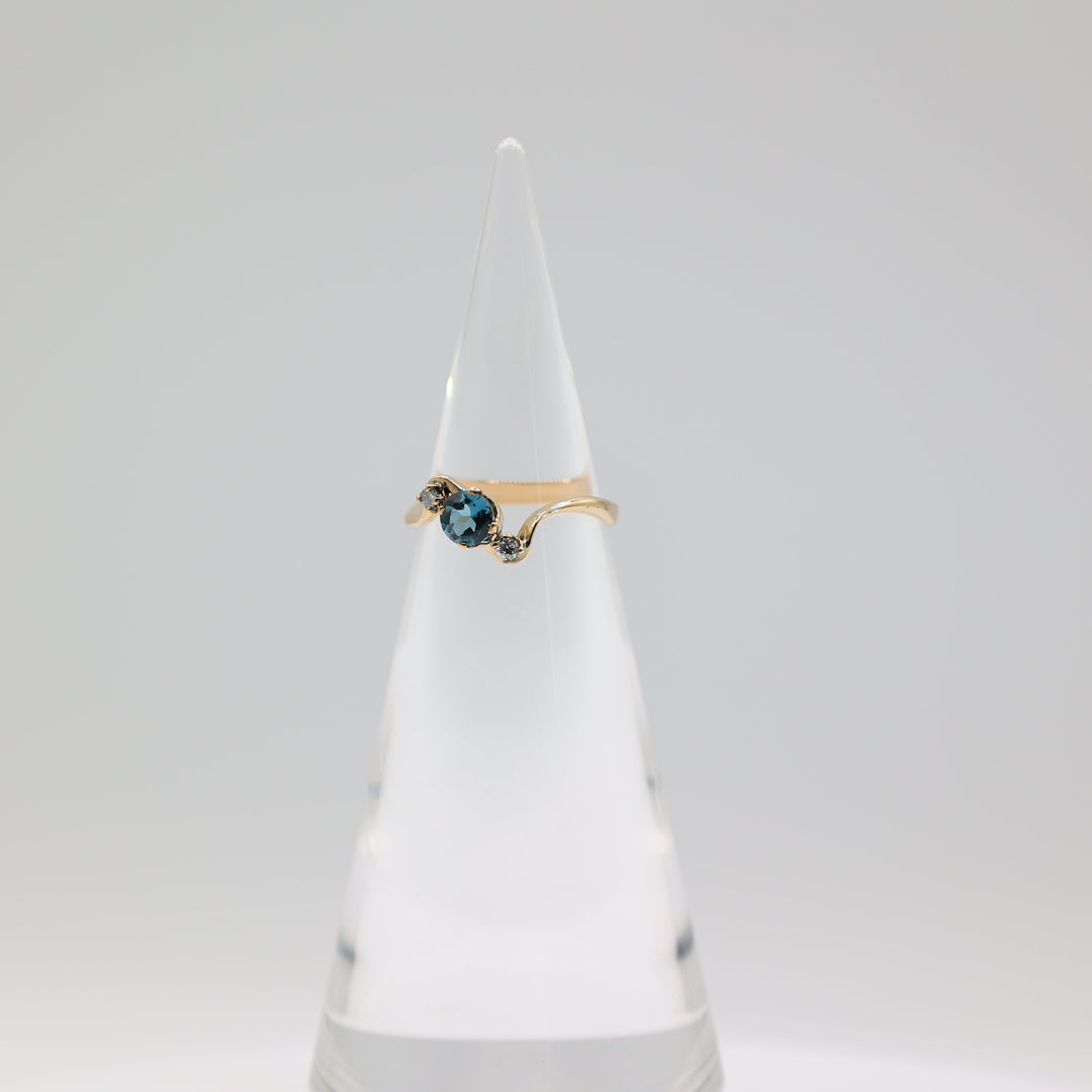 14k Yellow Gold Blue Topaz Ring With Diamond Accents Size 7