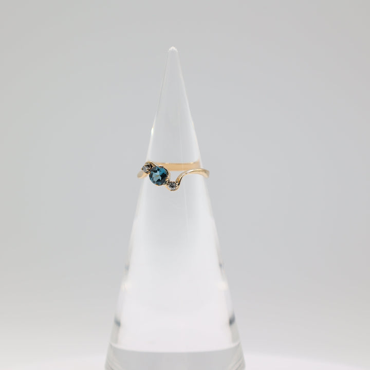 14k Yellow Gold Blue Topaz Ring With Diamond Accents Size 7