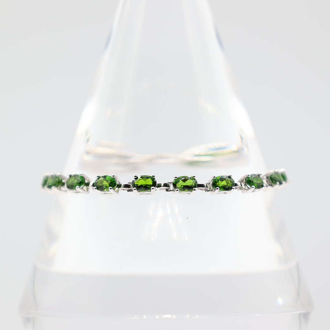 925 Silver Emerald stones Tennis Bracelet 7.5 in.