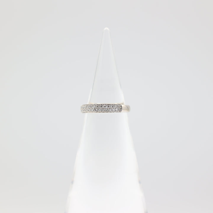 14k White Gold Pave Diamond Encrusted Wedding Band Ring - Size 6.5